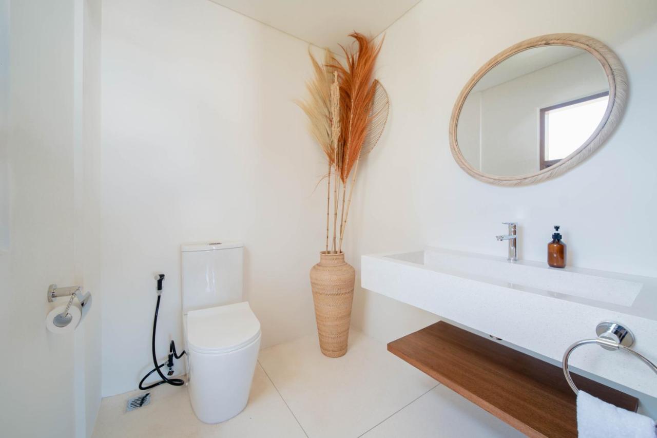 Luxury Ocean View Villas With Private Cook And Free Gym Membership Kuta  Exterior photo